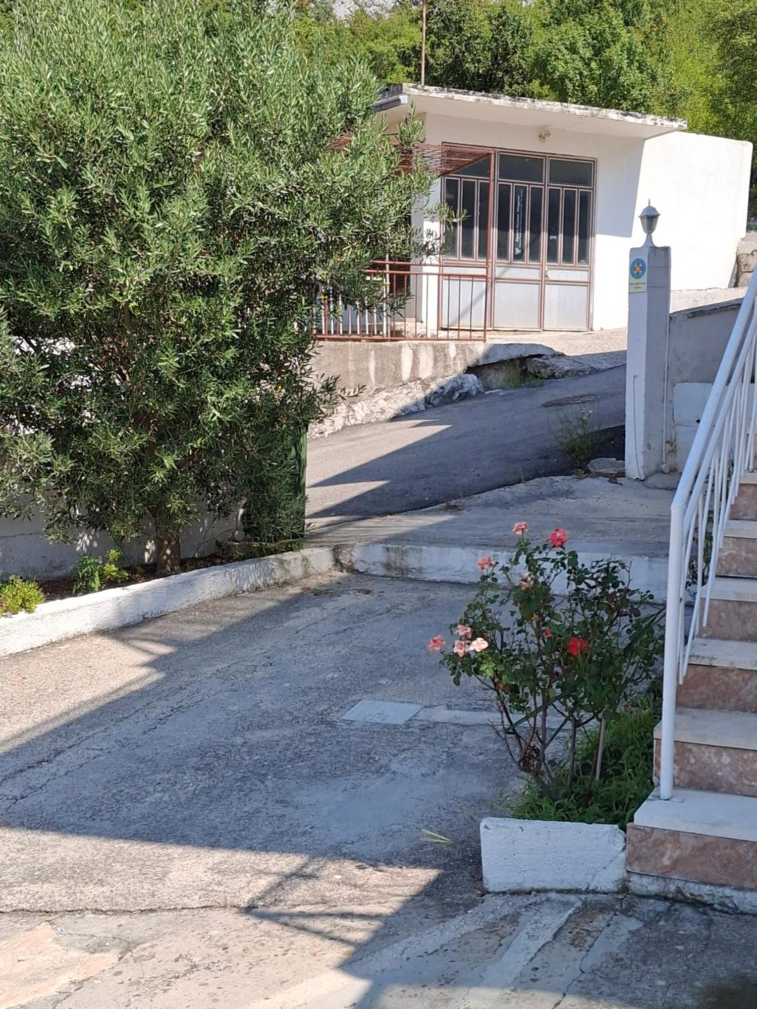 Holiday Home Horizonte With Jacuzzi Gornja Brela Exterior foto